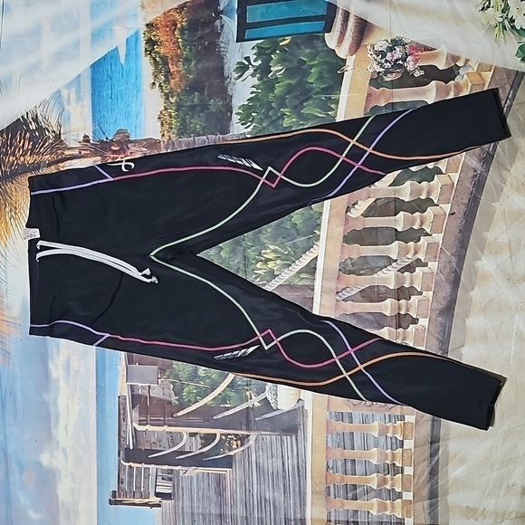 CW-X Compression Athletic Leggings Size Medium - Picture 3 of 5